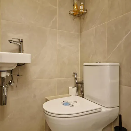 - Renta 16 Apartamento
