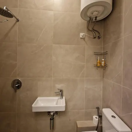 - Renta 16 카우나스